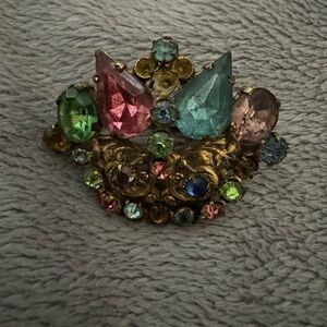 Elegant VTG Signed Checho Multicolor Stone Set In Gold Tone Base